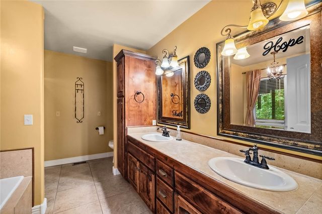 5 Jodrell Lane, Bella Vista, AR 72714