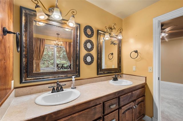 5 Jodrell Lane, Bella Vista, AR 72714