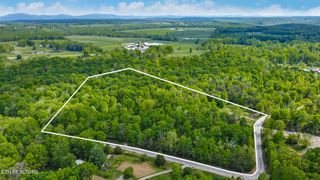 88 Critter Creek, Crossville, TN 38572