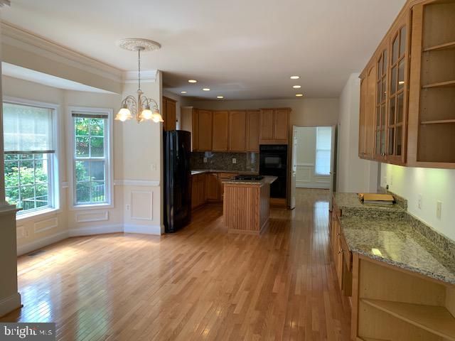 8219 ELECTRIC AVE, Vienna, VA 22182