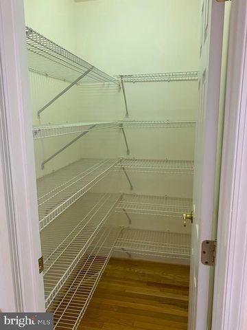 8219 ELECTRIC AVE, Vienna, VA 22182
