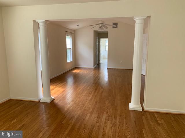8219 ELECTRIC AVE, Vienna, VA 22182