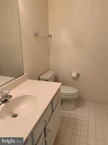 8219 ELECTRIC AVE, Vienna, VA 22182