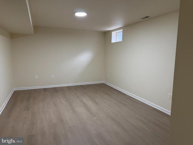 8219 ELECTRIC AVE, Vienna, VA 22182