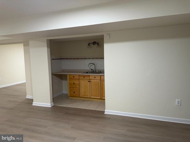 8219 ELECTRIC AVE, Vienna, VA 22182