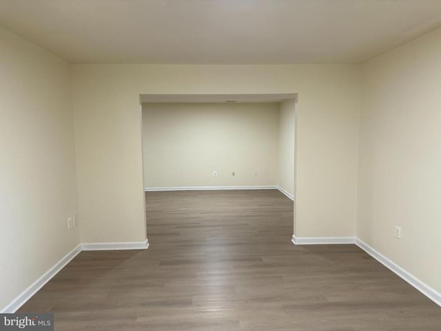 8219 ELECTRIC AVE, Vienna, VA 22182