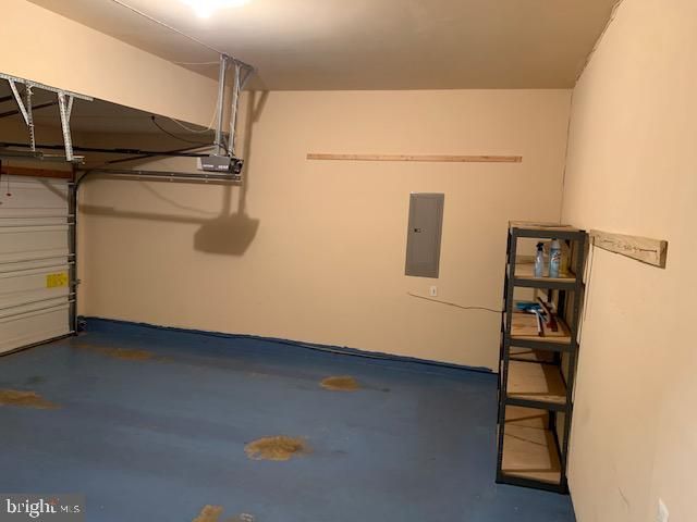 8219 ELECTRIC AVE, Vienna, VA 22182