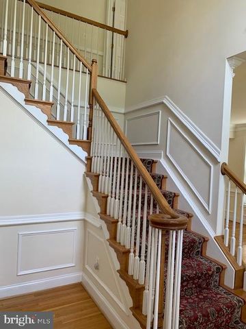 8219 ELECTRIC AVE, Vienna, VA 22182