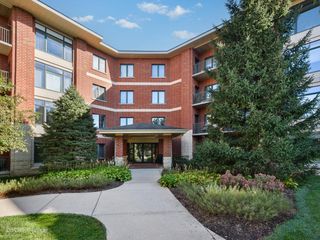 855 E 22nd Street 217, Lombard, IL 60148