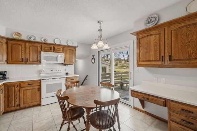 5608 NW 86th Street, Johnston, IA 50131