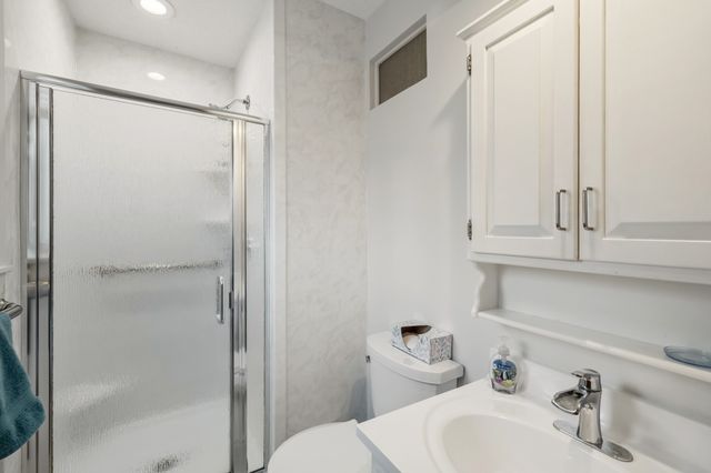 5608 NW 86th Street, Johnston, IA 50131