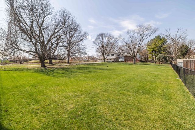 5608 NW 86th Street, Johnston, IA 50131