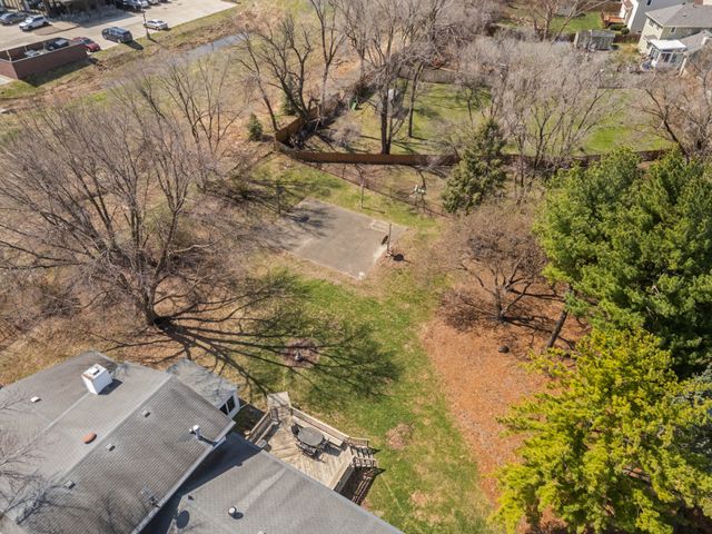 5608 NW 86th Street, Johnston, IA 50131