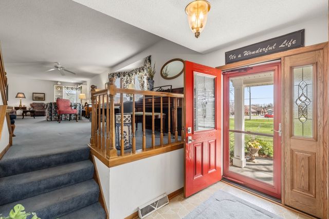 5608 NW 86th Street, Johnston, IA 50131