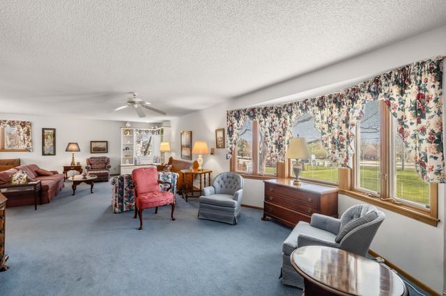 5608 NW 86th Street, Johnston, IA 50131