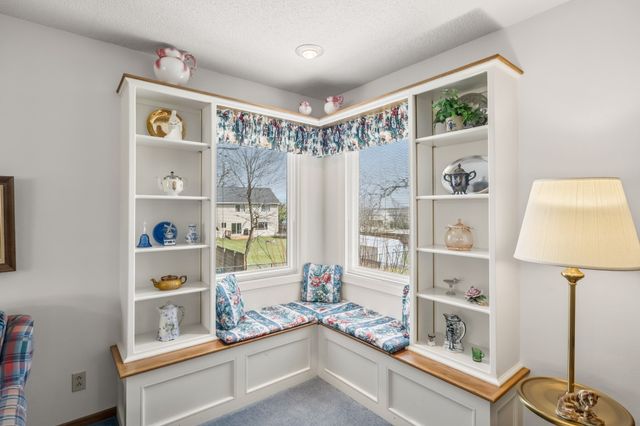 5608 NW 86th Street, Johnston, IA 50131