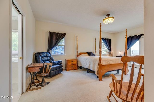 512 Wood View Court, Kingsport, TN 37664
