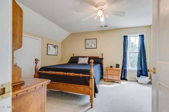 512 Wood View Court, Kingsport, TN 37664