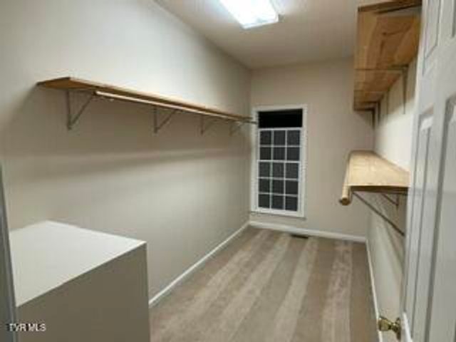512 Wood View Court, Kingsport, TN 37664