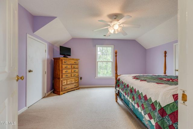 512 Wood View Court, Kingsport, TN 37664