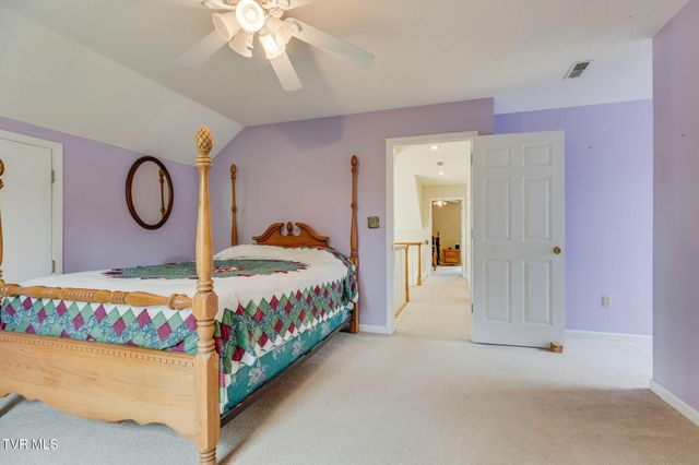 512 Wood View Court, Kingsport, TN 37664