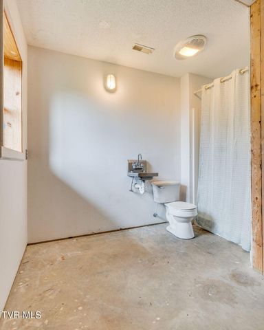 512 Wood View Court, Kingsport, TN 37664