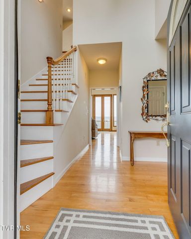 512 Wood View Court, Kingsport, TN 37664