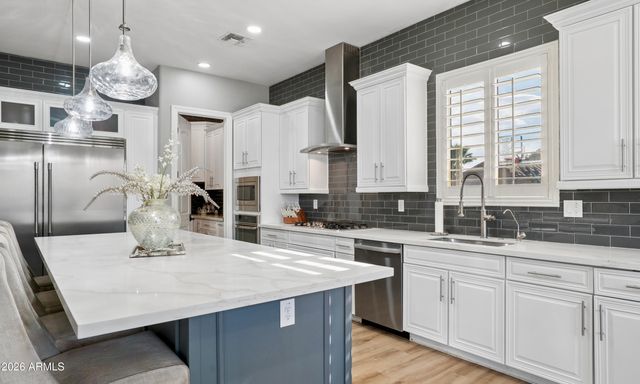 7248 W WHISPERING WIND Drive, Peoria, AZ 85383