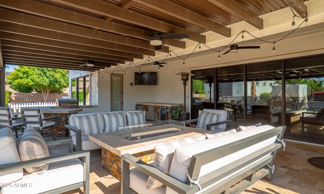 7248 W WHISPERING WIND Drive, Peoria, AZ 85383
