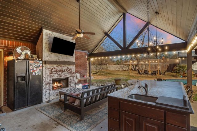 128 Colorado, Van, TX 75790