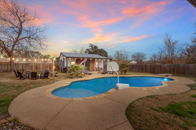 128 Colorado, Van, TX 75790