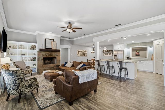 128 Colorado, Van, TX 75790