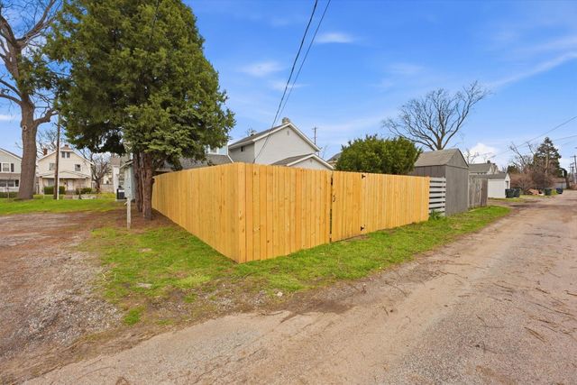 765 E 2nd Avenue, Columbus, OH 43201