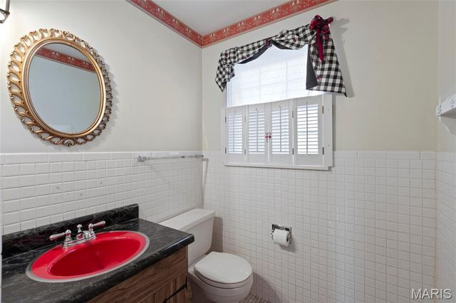 7761 Becker Road, St Louis, MO 63129