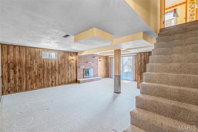 7761 Becker Road, St Louis, MO 63129