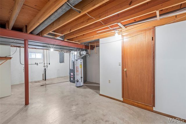 7761 Becker Road, St Louis, MO 63129