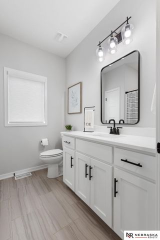 5425 N 206th Street, Elkhorn, NE 68022