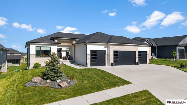 5425 N 206th Street, Elkhorn, NE 68022