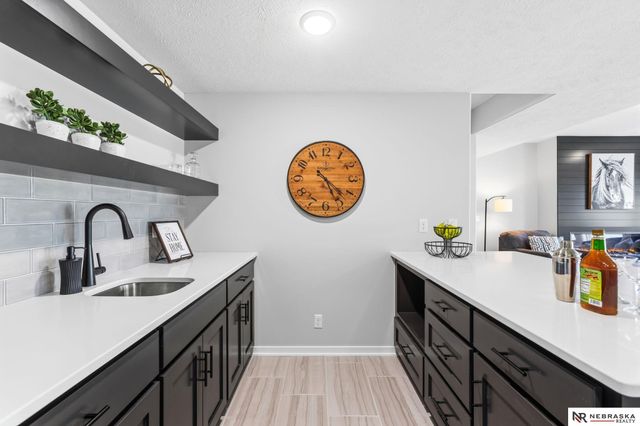 5425 N 206th Street, Elkhorn, NE 68022