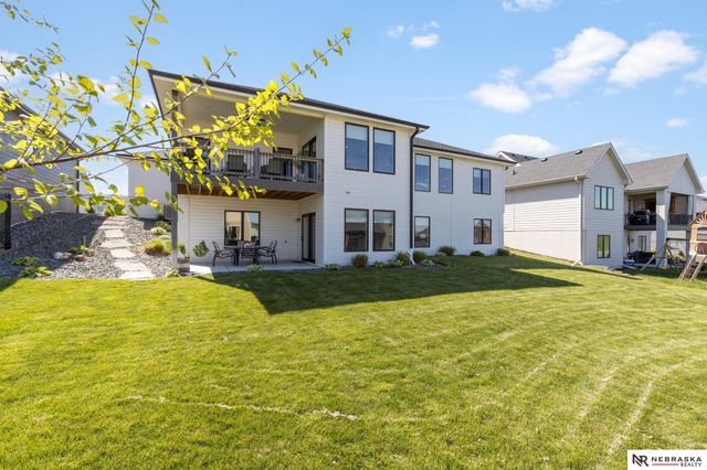 5425 N 206th Street, Elkhorn, NE 68022