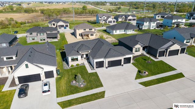 5425 N 206th Street, Elkhorn, NE 68022
