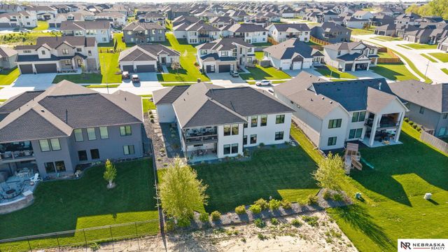 5425 N 206th Street, Elkhorn, NE 68022