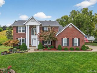 397 Clarendon Lane, St Charles, MO 63301
