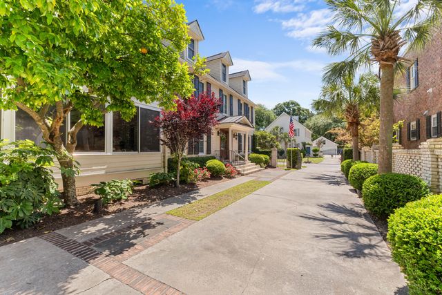 1043 Loyalist Lane, Mount Pleasant, SC 29464
