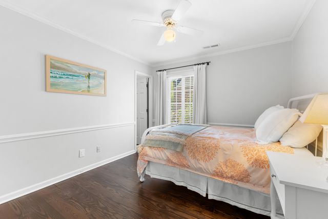 1043 Loyalist Lane, Mount Pleasant, SC 29464
