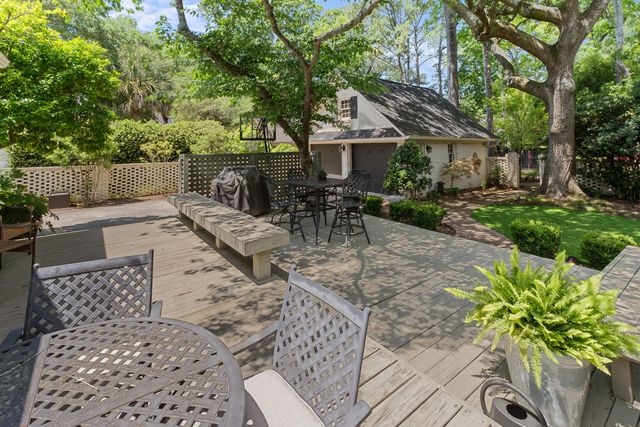 1043 Loyalist Lane, Mount Pleasant, SC 29464