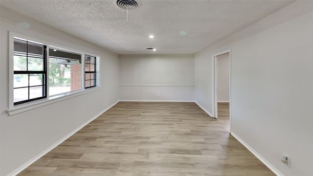 5828 Cynthia Circle, North Richland Hills, TX 76117