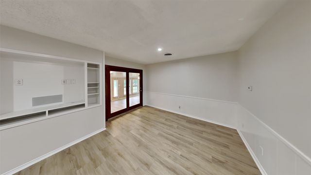 5828 Cynthia Circle, North Richland Hills, TX 76117
