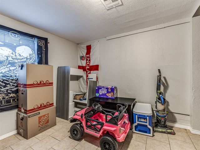 518 E Lockheed Drive, Midwest City, OK 73110