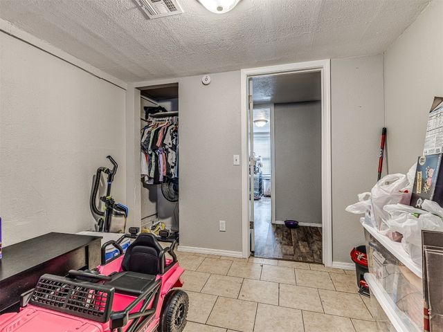 518 E Lockheed Drive, Midwest City, OK 73110